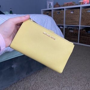 Micheal Kors Wallet